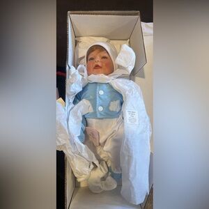 Lee Middleton Original Doll – “Polar Baby” (Millennium 2000 Limited Edition)